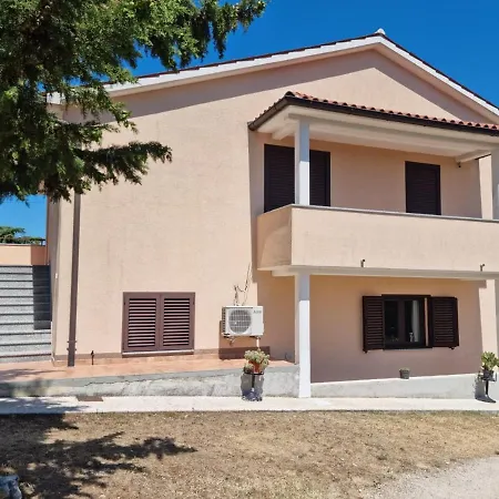 Markovic Apartment Vižinada